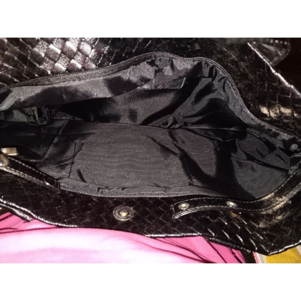 Handbag - Picture 2 of 2